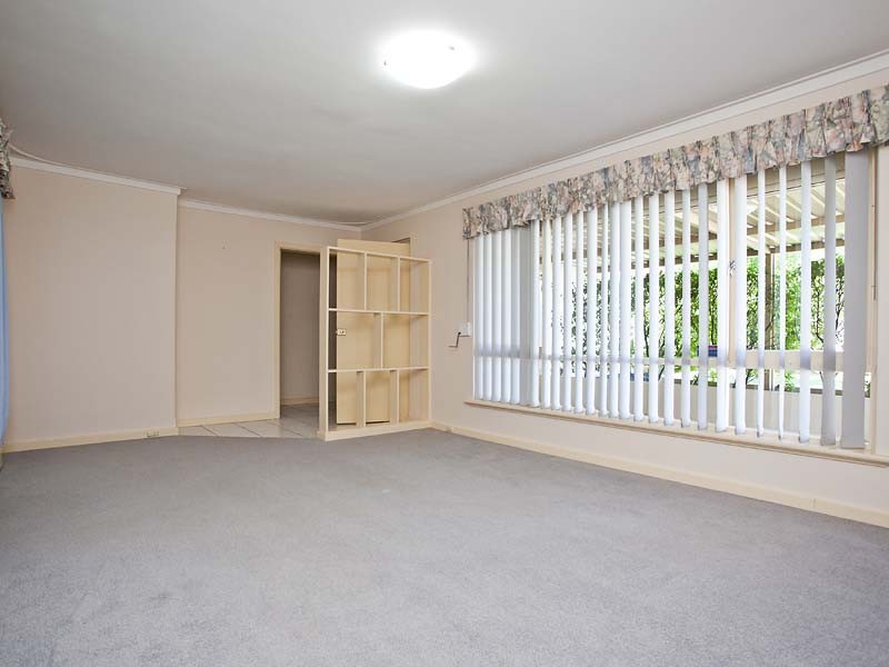 111 Gabriel Street, Cloverdale WA 6105
