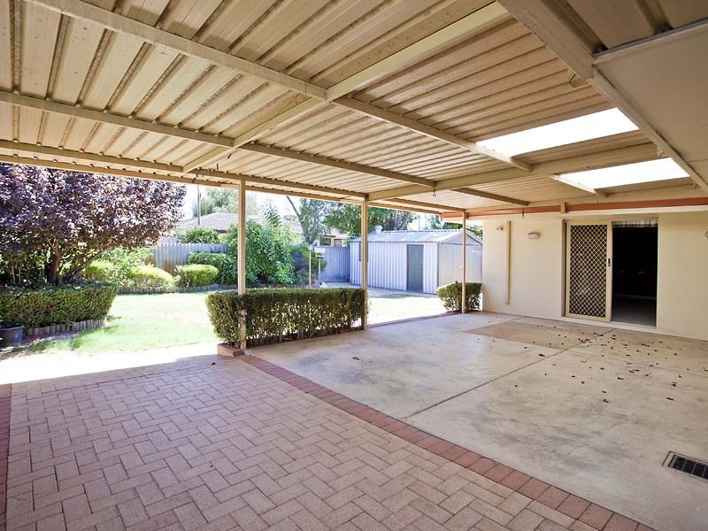 111 Gabriel Street, Cloverdale WA 6105