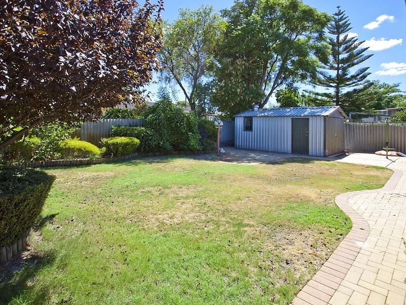 111 Gabriel Street, Cloverdale WA 6105