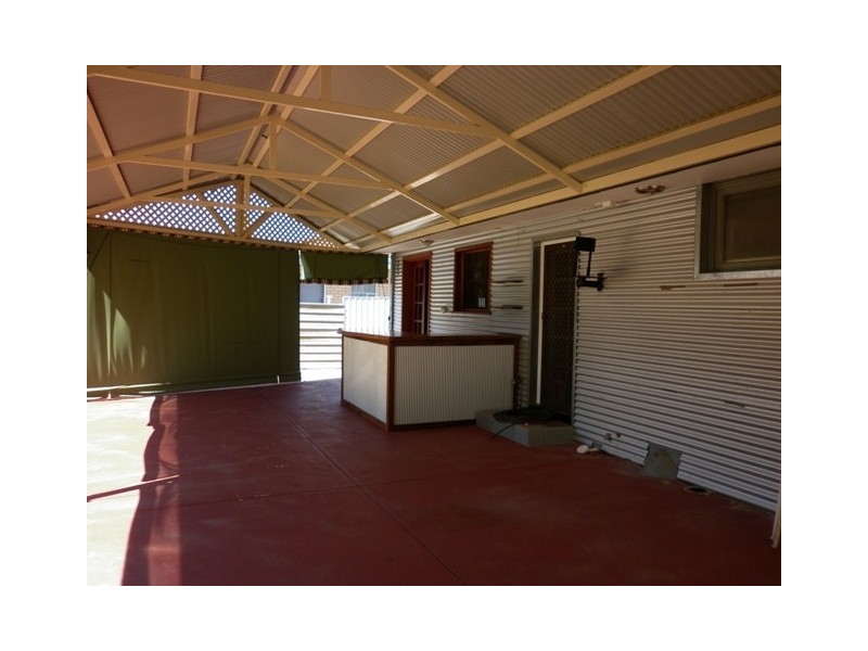 381 Daly Street, Cloverdale WA 6105