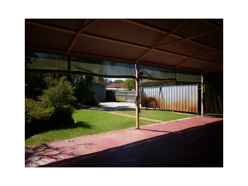 381 Daly Street, Cloverdale WA 6105