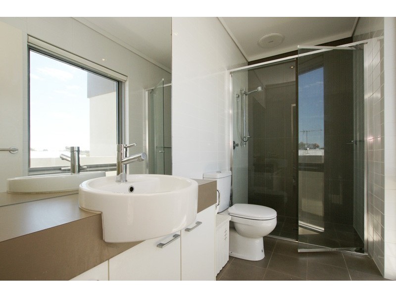 5/2 Braid Street, Perth WA 6000