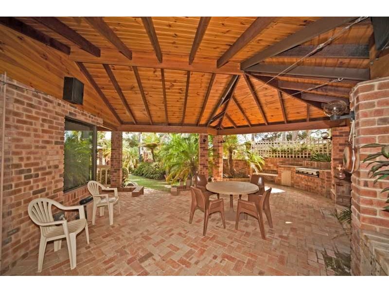 152 Moulden Avenue, Yokine WA 6060