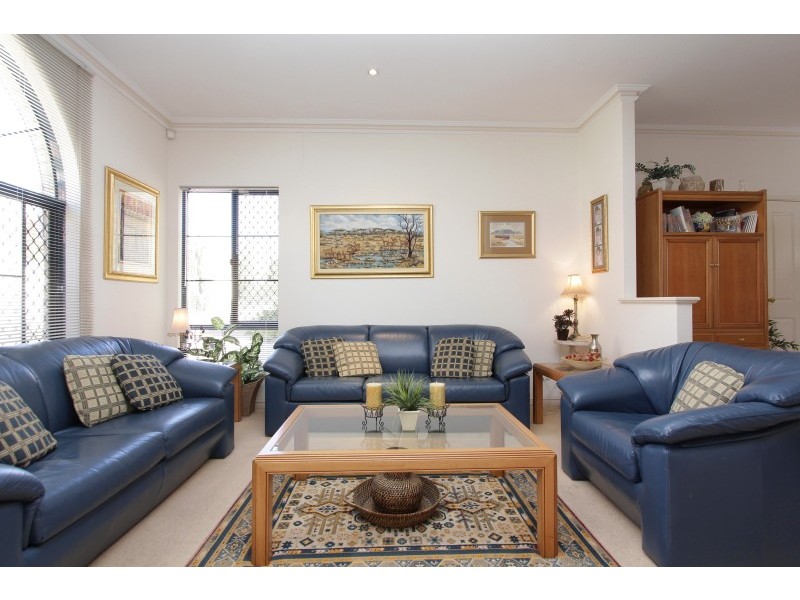 10B Hindmarsh Avenue, Yokine WA 6060