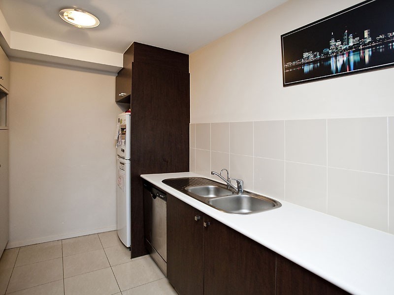 33/11 Tanunda Drive, Rivervale WA 6103