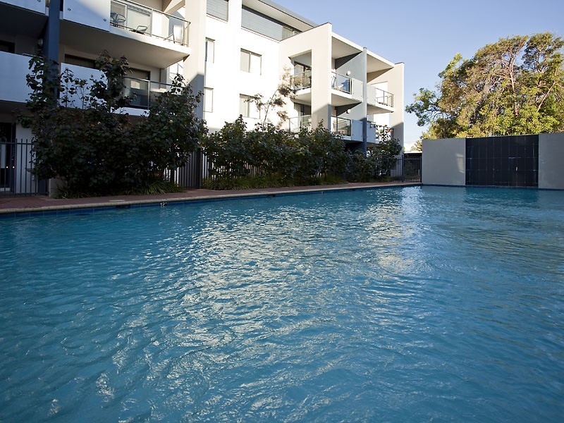 33/11 Tanunda Drive, Rivervale WA 6103