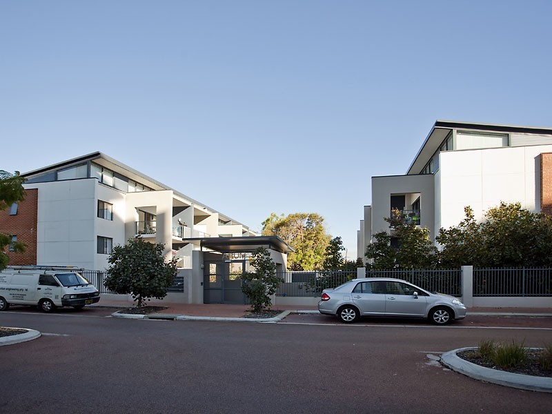 33/11 Tanunda Drive, Rivervale WA 6103