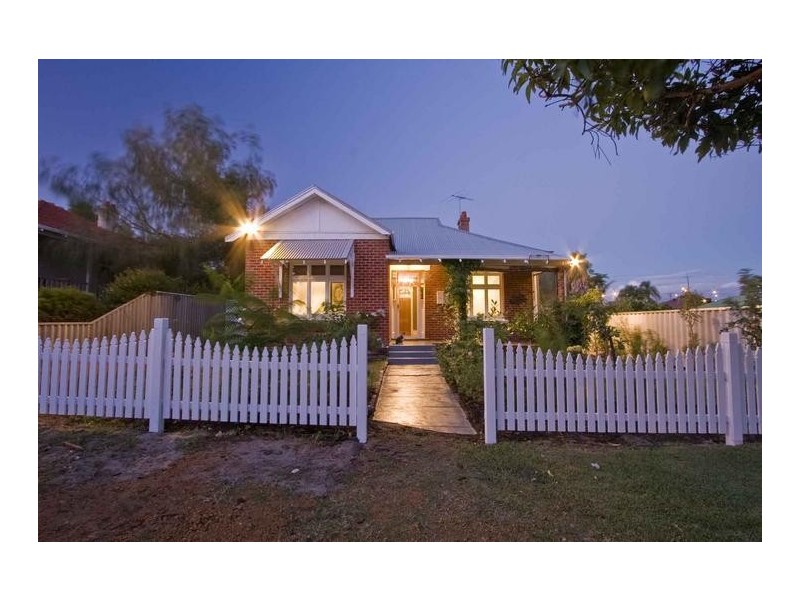 2 Rosebery Street, Bayswater WA 6053