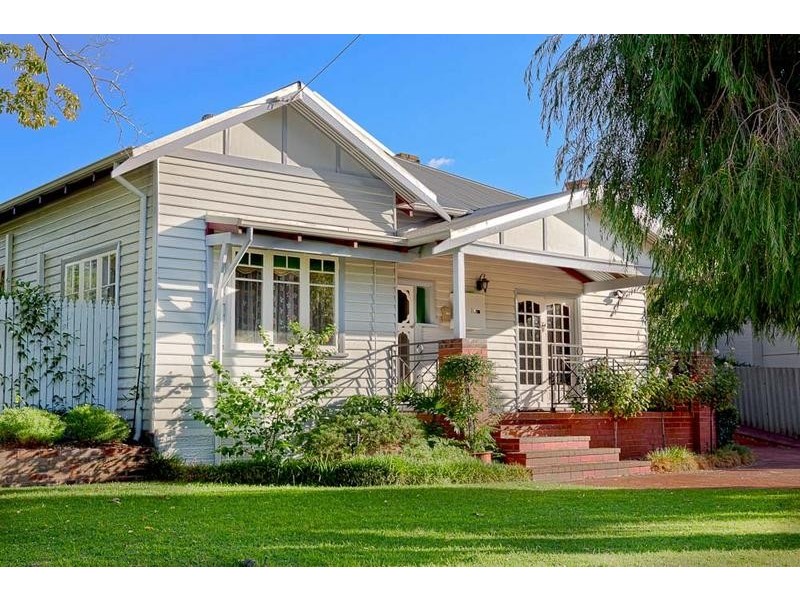 14 Gilbert Street, Bayswater WA 6053