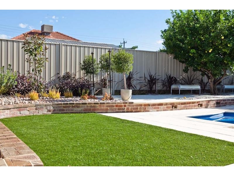 14 Gilbert Street, Bayswater WA 6053