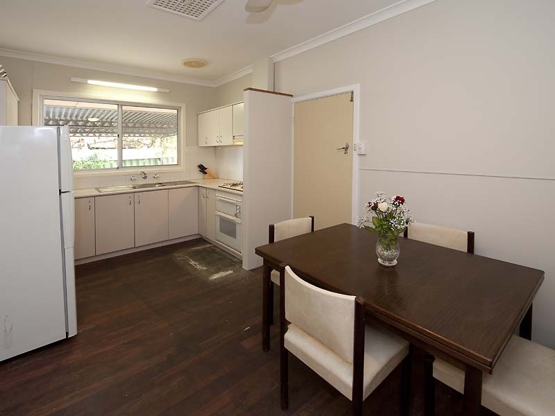 33 Hoskin Street, Cloverdale WA 6105