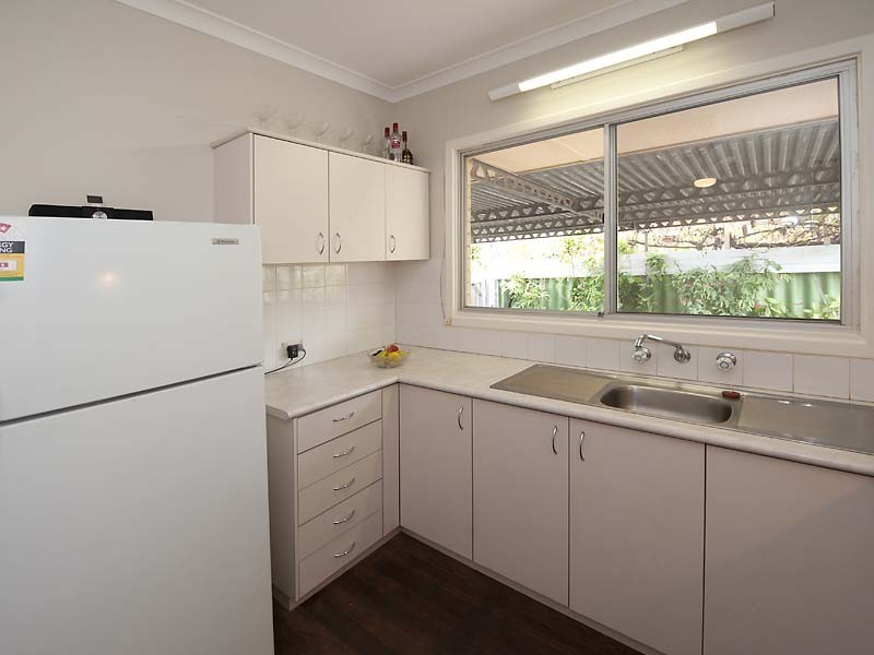 33 Hoskin Street, Cloverdale WA 6105