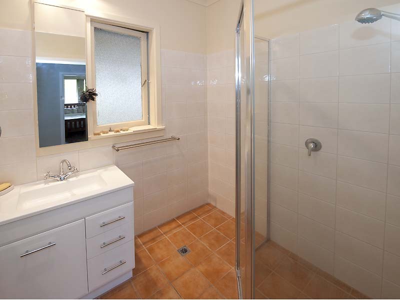 33 Hoskin Street, Cloverdale WA 6105