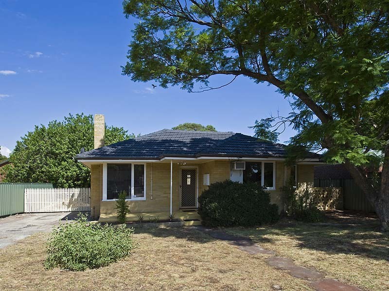 38 Kennerly Street, Cloverdale WA 6105