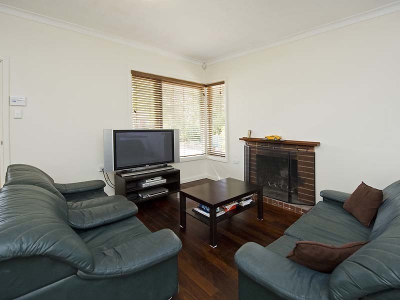 38 Kennerly Street, Cloverdale WA 6105