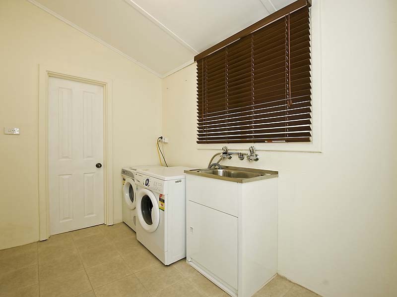 38 Kennerly Street, Cloverdale WA 6105