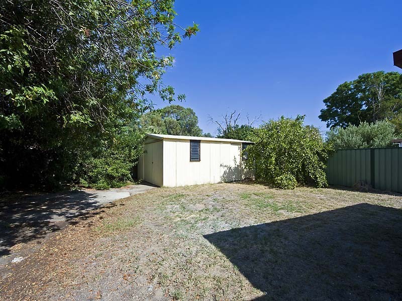 38 Kennerly Street, Cloverdale WA 6105
