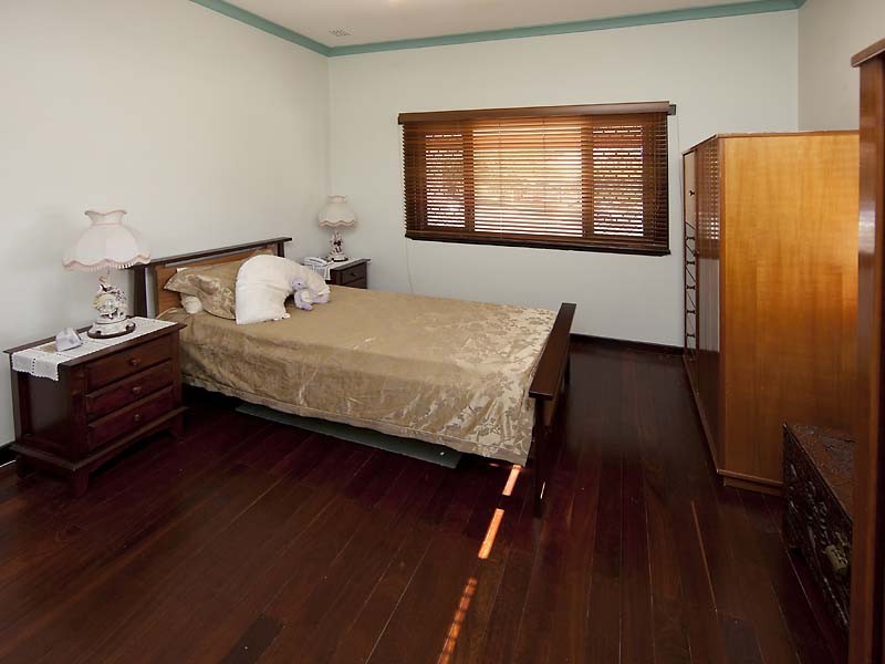 1 Almondbury Street, Bayswater WA 6053