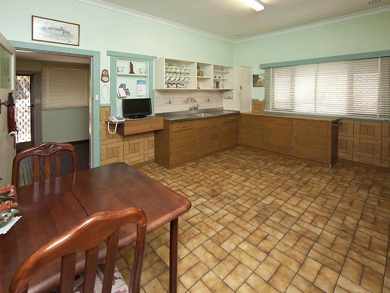 1 Almondbury Street, Bayswater WA 6053