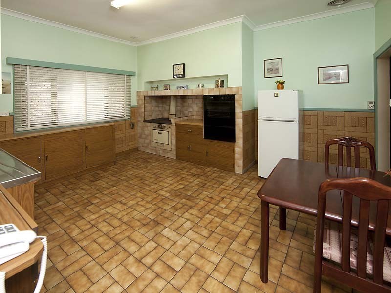 1 Almondbury Street, Bayswater WA 6053