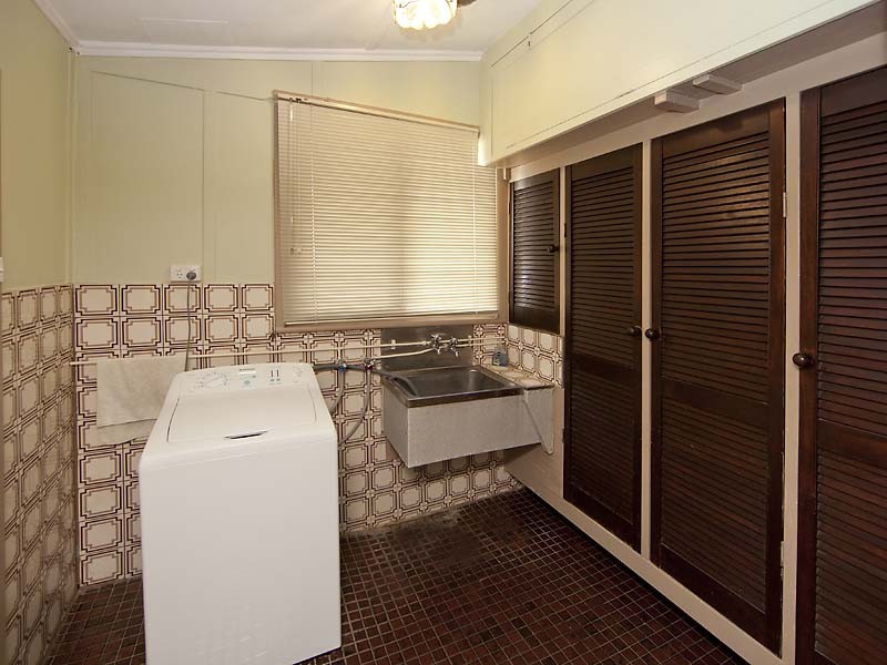 1 Almondbury Street, Bayswater WA 6053