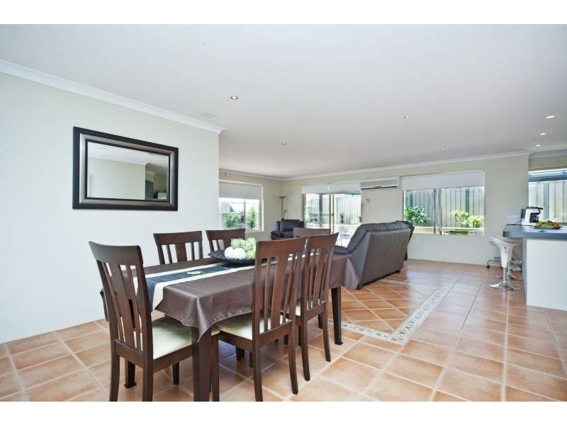15 Menmuir Place, Bayswater WA 6053