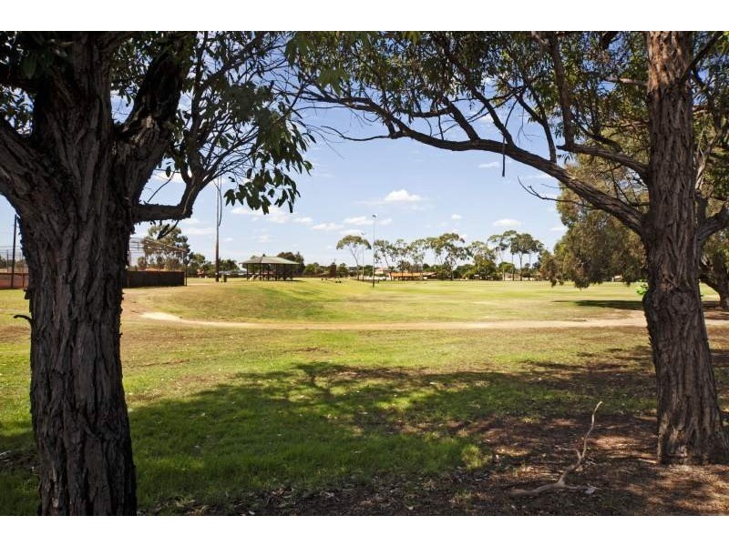 15 Menmuir Place, Bayswater WA 6053