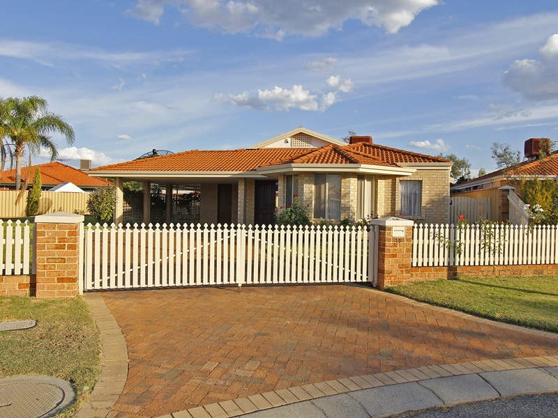 18 Gardenia Gardens, Helena Valley WA 6056