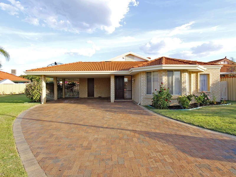 18 Gardenia Gardens, Helena Valley WA 6056