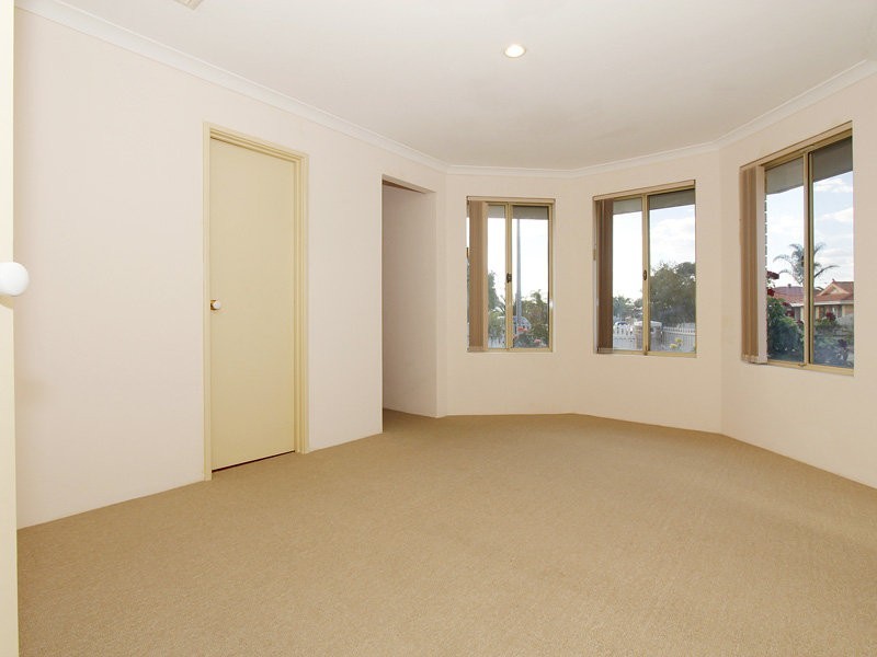 18 Gardenia Gardens, Helena Valley WA 6056