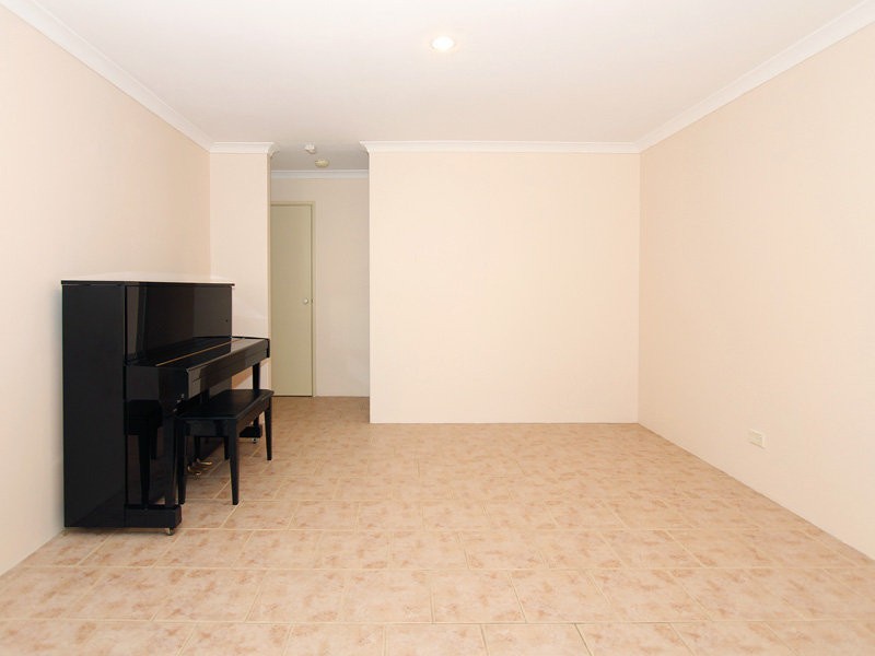 18 Gardenia Gardens, Helena Valley WA 6056