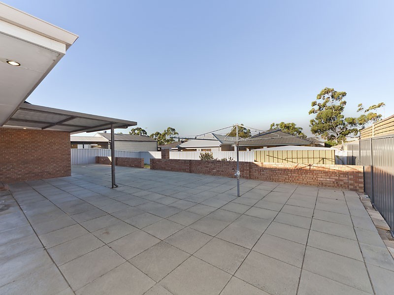 560 Rockingham Road, Munster WA 6166