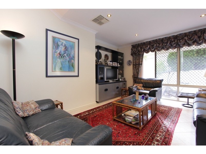 7 Amelup Place, Dianella WA 6059