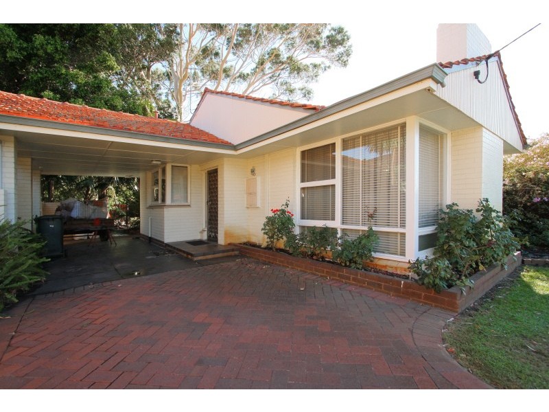 41 Howes Crescent, Dianella WA 6059