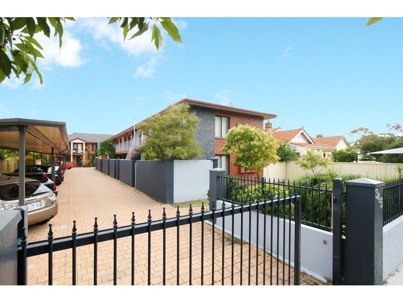 2/345 Stirling Street, Highgate WA 6003