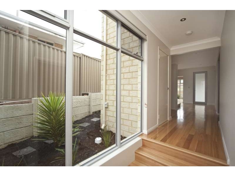 4A Burns Avenue, Yokine WA 6060