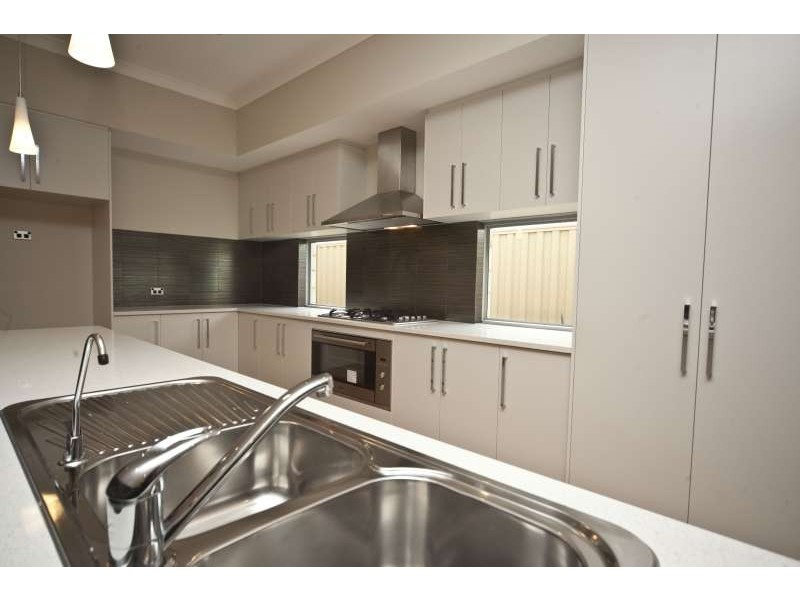4A Burns Avenue, Yokine WA 6060