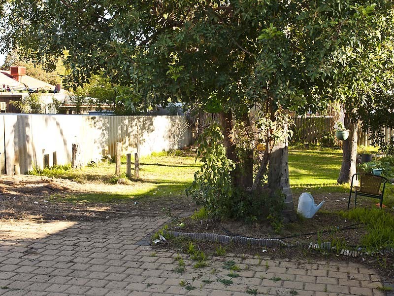 20 Comino Street, Cloverdale WA 6105