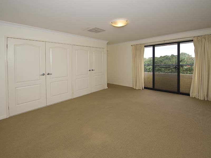 28B Pearl Road, Cloverdale WA 6105