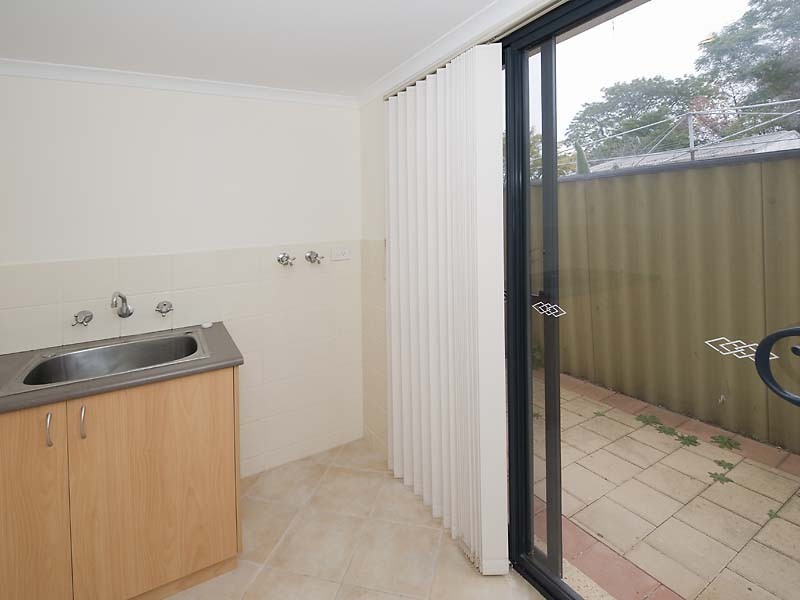 28B Pearl Road, Cloverdale WA 6105