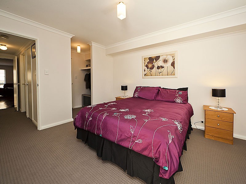 8/19 Little Shenton Lane, Northbridge WA 6003