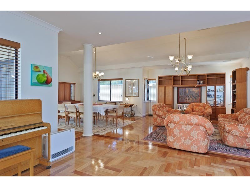 91 Holmfirth Street, Coolbinia WA 6050