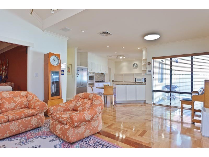 91 Holmfirth Street, Coolbinia WA 6050