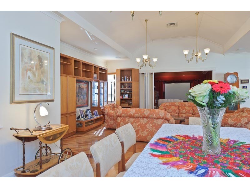 91 Holmfirth Street, Coolbinia WA 6050