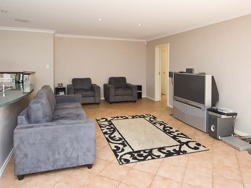 8 Rendition Place, Redcliffe WA 6104