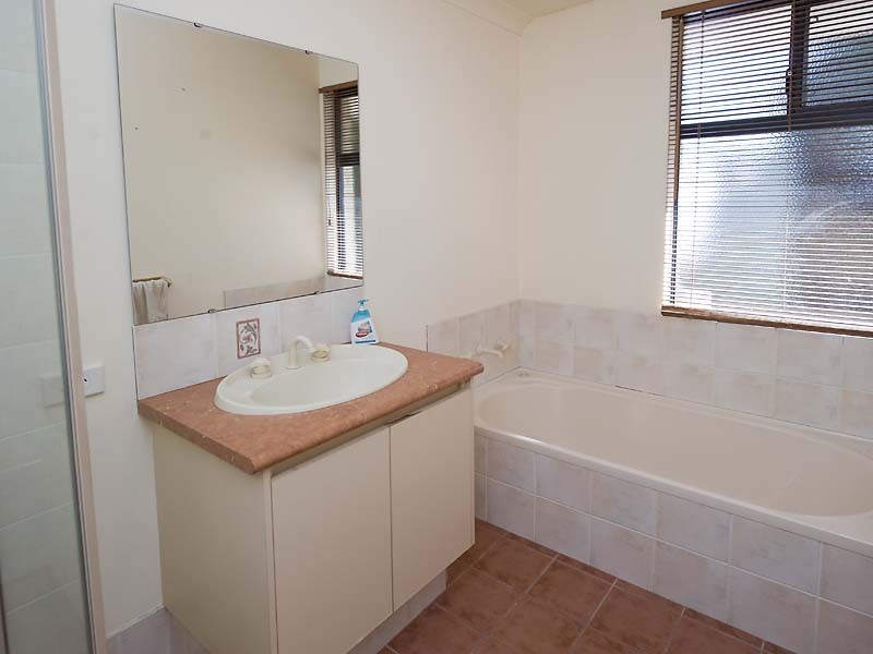 8 Rendition Place, Redcliffe WA 6104