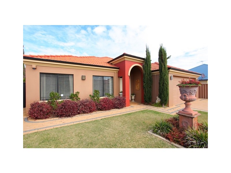 4 Greenbushes Place, Dianella WA 6059