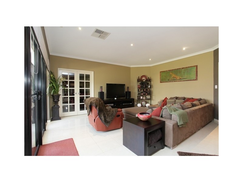 4 Greenbushes Place, Dianella WA 6059