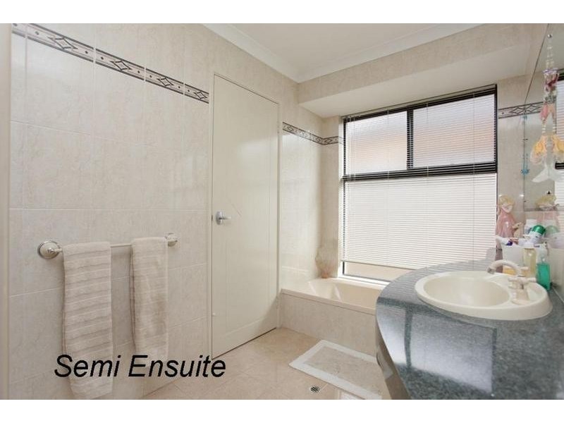 4 Greenbushes Place, Dianella WA 6059