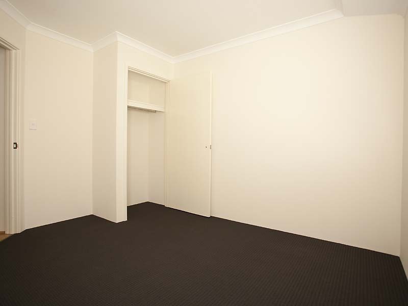 2/427 Belgravia Street, Cloverdale WA 6105